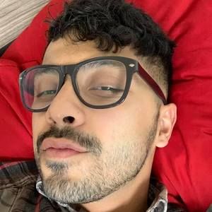 Meet your Posher, Aaron